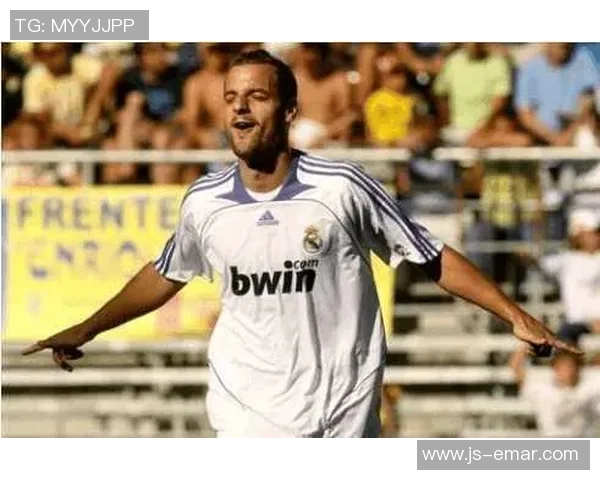 足球遗珠盘点那些被低估的天才球员与他们的传奇故事